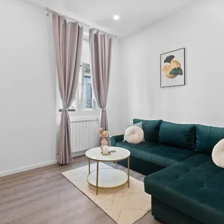 Apartment Old Town & Fun Bucharest