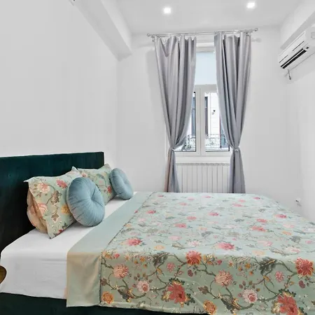 Apartment Old Town & Fun Bucharest